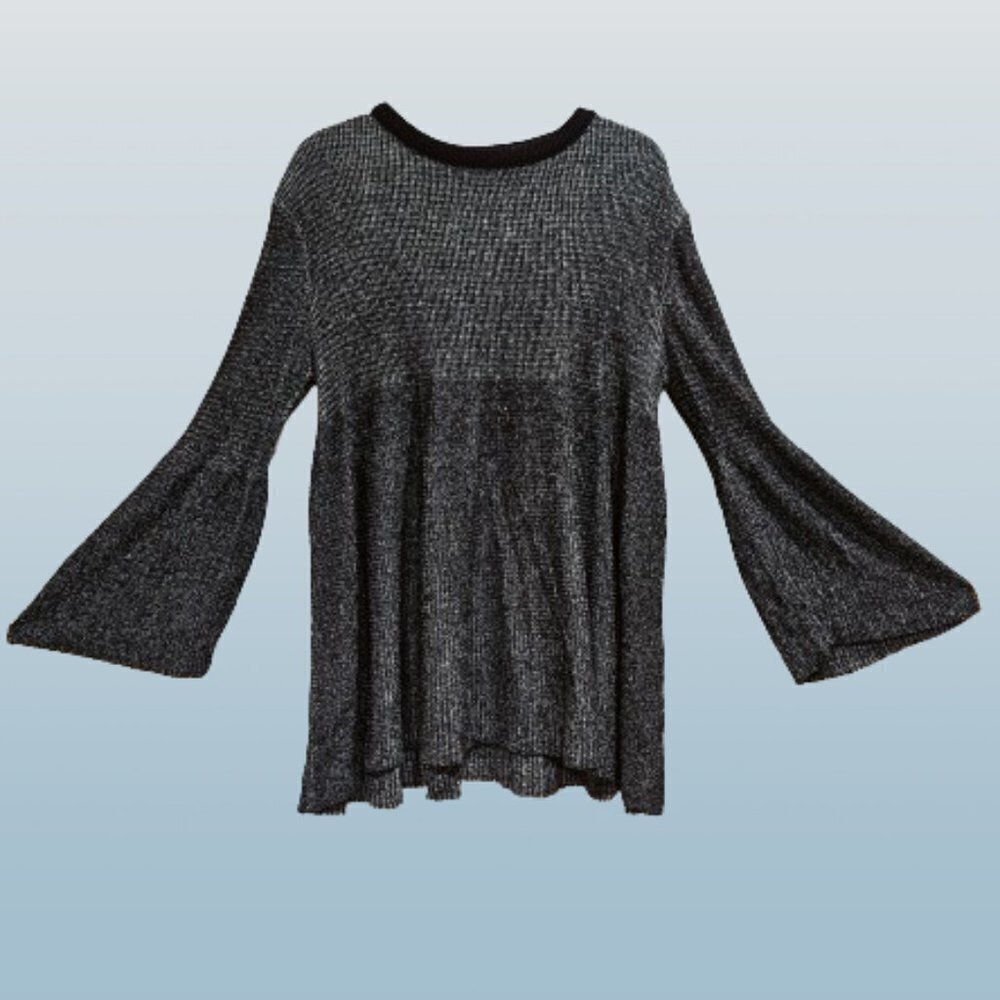 Newport News Black/White Bell Sleeved Sweater - M